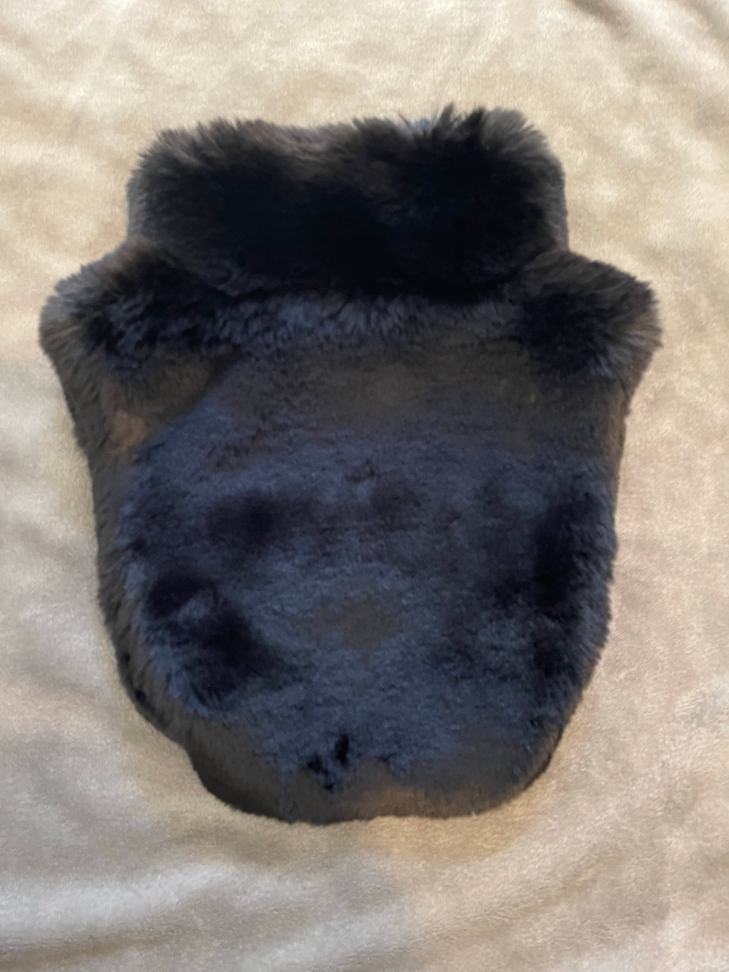 Black fur vest (Pre-order)